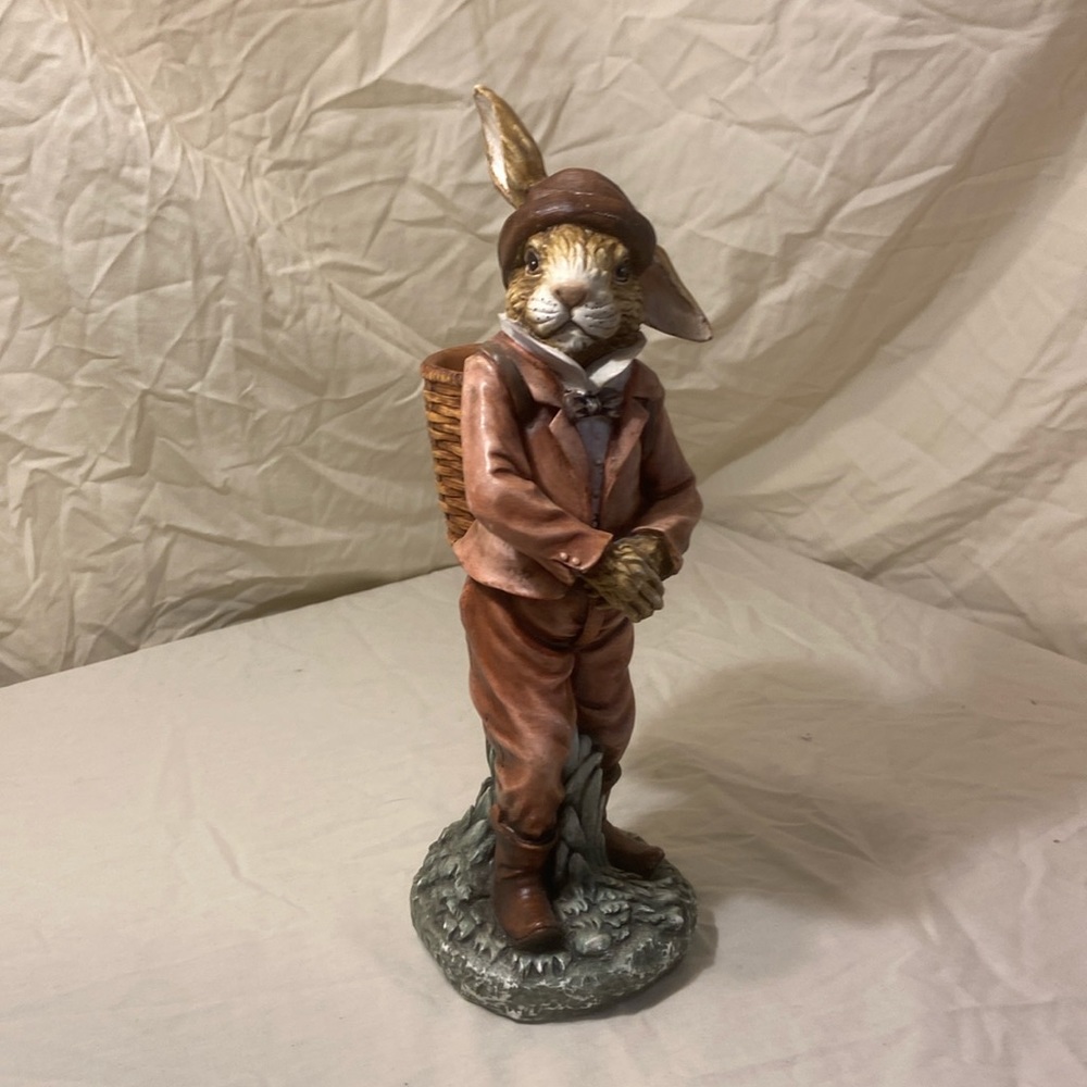 Henri Chrisdon "MR. RABBIT" w/Basket Resin Figurines ~ 2002 ~ 12" Tall